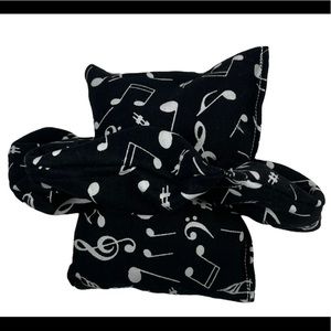 Black and white music note homemade Mardi Gras bead bag and scrunchie bundle